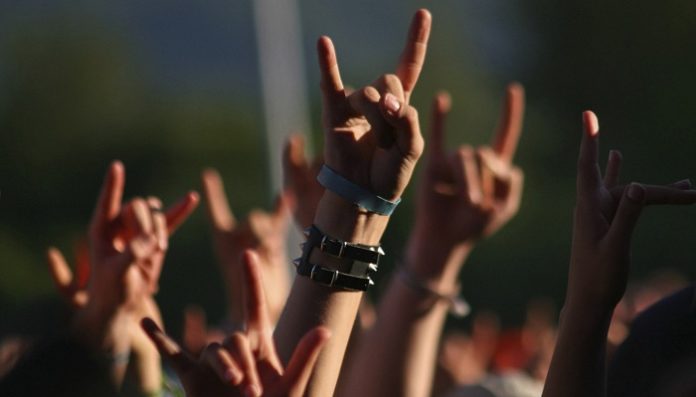 У Росії омбудсмен назвала «ризикованими» дітьми, які слухають Nirvana У Росії омбудсмен назвала «ризикованими» дітьми, які слухають Nirvana
