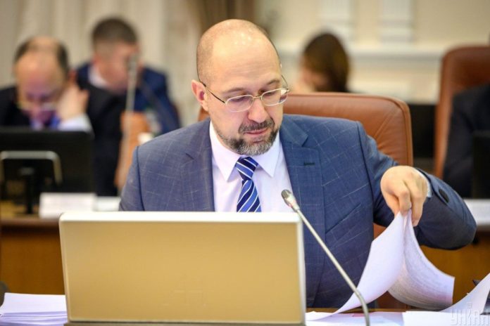 Рада призначила міністрів нового Кабміну Рада призначила міністрів нового Кабміну