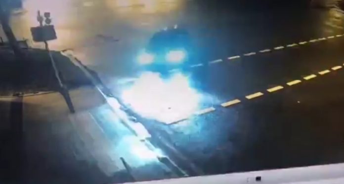 Не вписалась у поворот: п’яна львів’янка розтрощила авто знайомого (відео) Не вписалась у поворот: п’яна львів’янка розтрощила авто знайомого (відео)