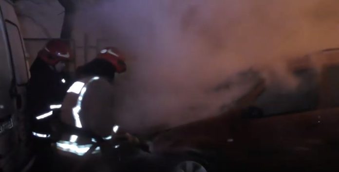 Вночі у Львові спалахнула автівка (відео) Вночі у Львові спалахнула автівка (відео)