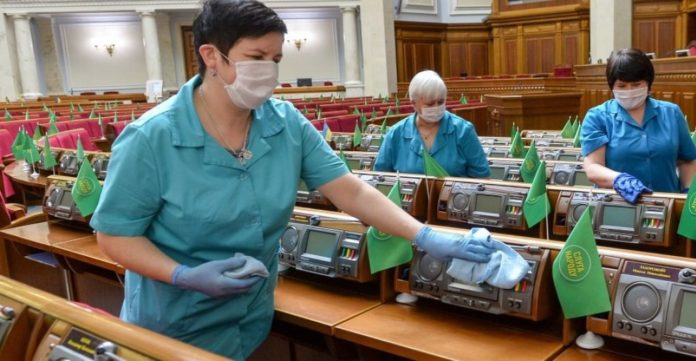 Комітет з охорони здоров’я може піти на двотижневий карантин Комітет з охорони здоров’я може піти на двотижневий карантин