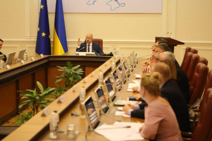 Україна евакуює своїх громадян з охопленої коронавірусом Італії Україна евакуює своїх громадян з охопленої коронавірусом Італії