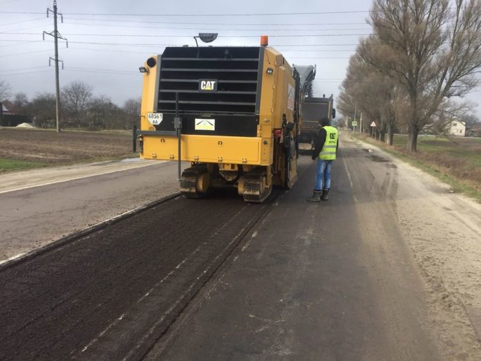 На автомобільній дорозі М-10 Львів Краковець тривають ремонтні роботи На автомобільній дорозі М-10 Львів Краковець тривають ремонтні роботи