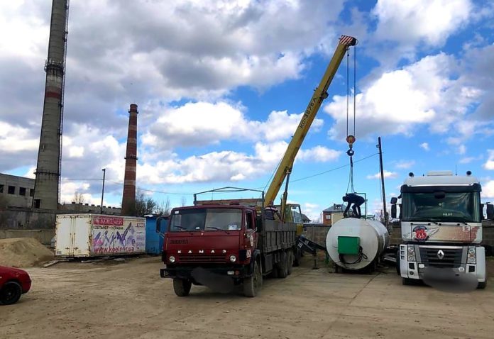 На Сихові викрили нелегальну заправку На Сихові викрили нелегальну заправку