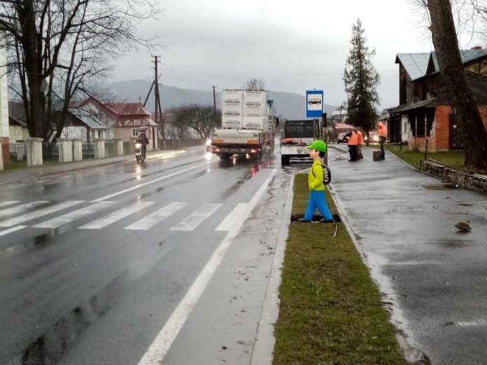 На львівських дорогах з’являться манекени пішоходів На львівських дорогах з’являться манекени пішоходів