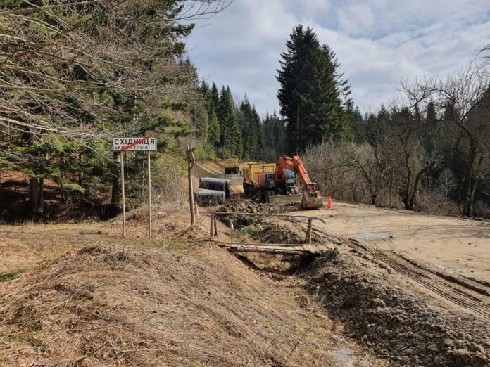 Львівщина розпочало реалізацію проекту «Велике будівництво»: які дороги ремонтують (фото) Львівщина розпочало реалізацію проекту «Велике будівництво»: які дороги ремонтують (фото)