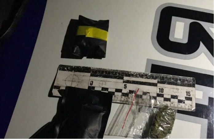 Львівські патрульні затримали двох наркоторговців Львівські патрульні затримали двох наркоторговців