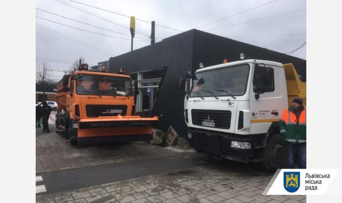 Мерія вимагає притягнути до відповідальності посадових осіб за незаконні рішення щодо МАФу на пр. Чорновола, 57 Мерія вимагає притягнути до відповідальності посадових осіб за незаконні рішення щодо МАФу на пр. Чорновола, 57