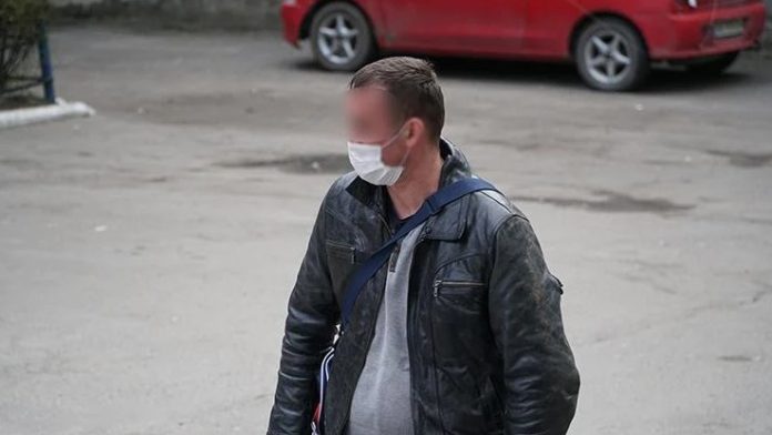 У Тернополі жінка не пустила додому чоловіка, який приїхав з заробітків (відео) У Тернополі жінка не пустила додому чоловіка, який приїхав з заробітків (відео)