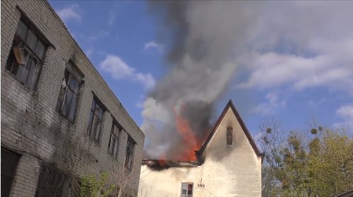 У Львові горіла 3-поверхова будівля (відео)