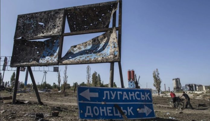 Війна на Донбасі: бойовики сім разів обстріляли українських військових Війна на Донбасі: бойовики сім разів обстріляли українських військових