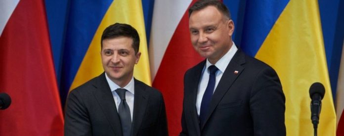 Дуда і Зеленський обговорили питання приїзду працівників з України в Польщу Дуда і Зеленський обговорили питання приїзду працівників з України в Польщу