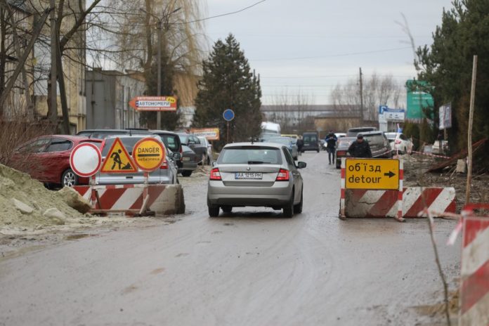 Капітальний ремонт на вулиці Апостола планують завершити до кінця травня Капітальний ремонт на вулиці Апостола планують завершити до кінця травня