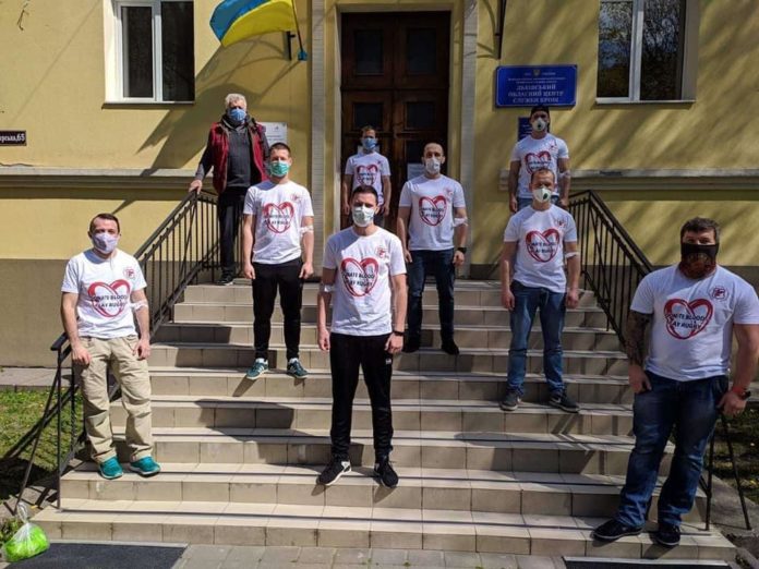 Львівські регбісти здали кров для хворих дітей Львівські регбісти здали кров для хворих дітей