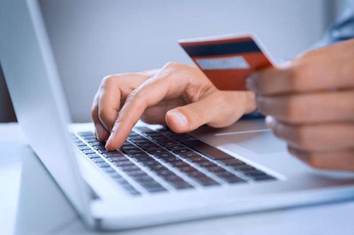Більше 50 % львів’ян платять за комунальні послуги онлайн Більше 50 % львів’ян платять за комунальні послуги онлайн