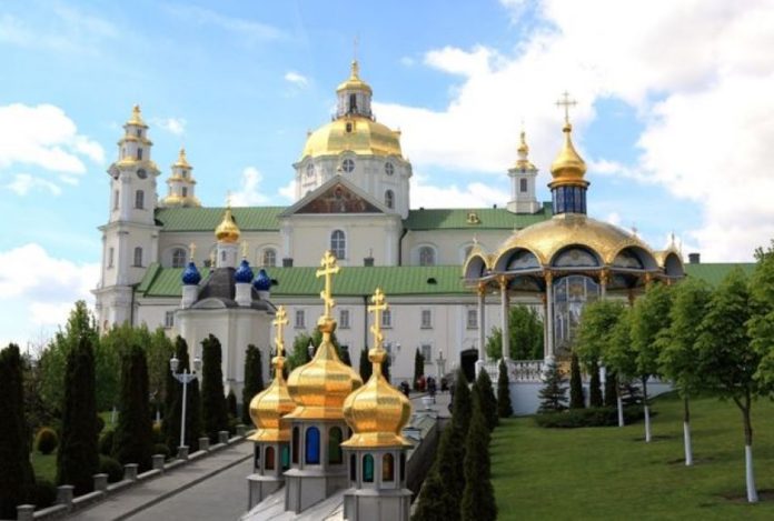 Почаїв закривають на в’їзд та виїзд через спалах коронавірусу Почаїв закривають на в’їзд та виїзд через спалах коронавірусу