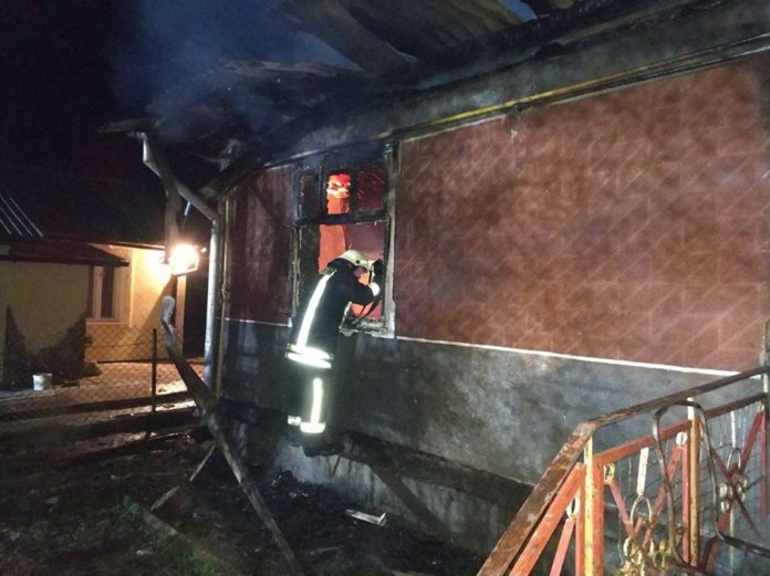 На Самбірщині в житловому будинку внаслідок пожежі загинуло двоє людей На Самбірщині в житловому будинку внаслідок пожежі загинуло двоє людей