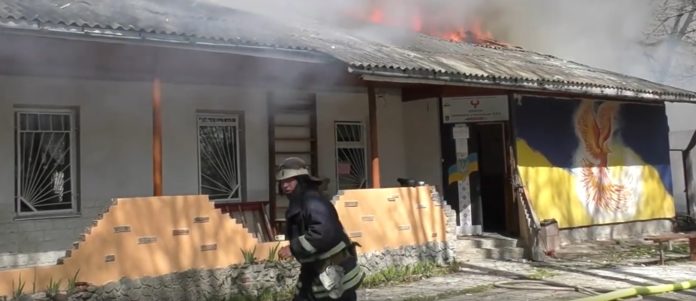 У Львові горіла цегляна одноповерхова будівля (відео) У Львові горіла цегляна одноповерхова будівля (відео)