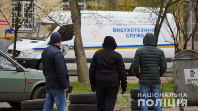 У Львові біля лікарні пролунав вибух, загинув чоловік У Львові біля лікарні пролунав вибух, загинув чоловік