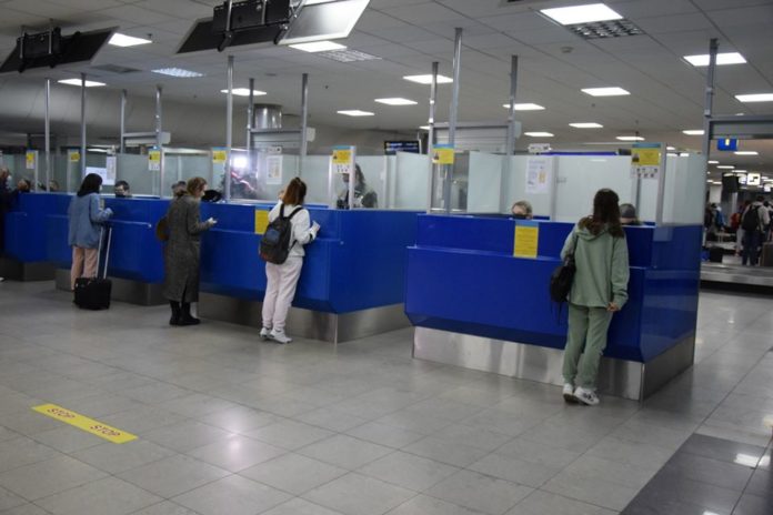 За добу кордон України перетнуло понад 19 тисяч осіб За добу кордон України перетнуло понад 19 тисяч осіб