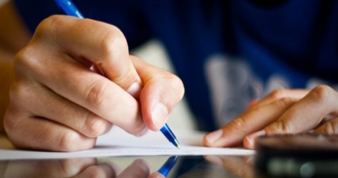 Забавка на карантині: писати короткі історії, як спартанці Забавка на карантині: писати короткі історії, як спартанці