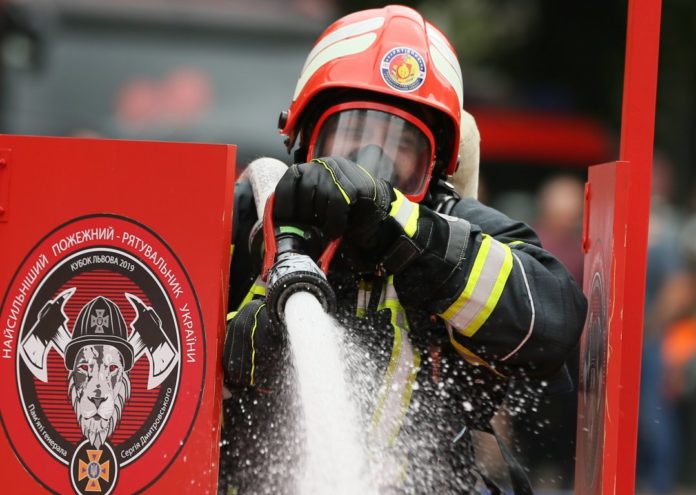 У Львові згорів автомобільний гараж У Львові згорів автомобільний гараж