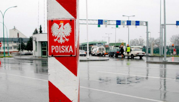 Польща послабила карантин для заробітчан: кому і що дозволили