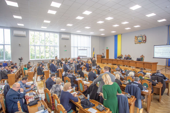 Депутати хочуть створити слідчу комісію по львівському сміттю Депутати хочуть створити слідчу комісію по львівському сміттю