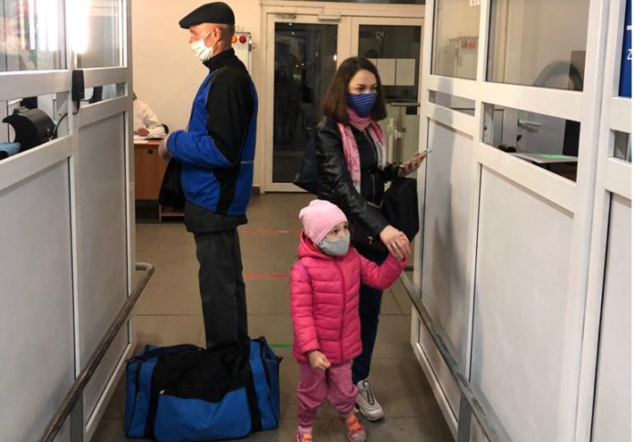 Відсьогодні кордон з Польщею можна перетнути пішки Відсьогодні кордон з Польщею можна перетнути пішки