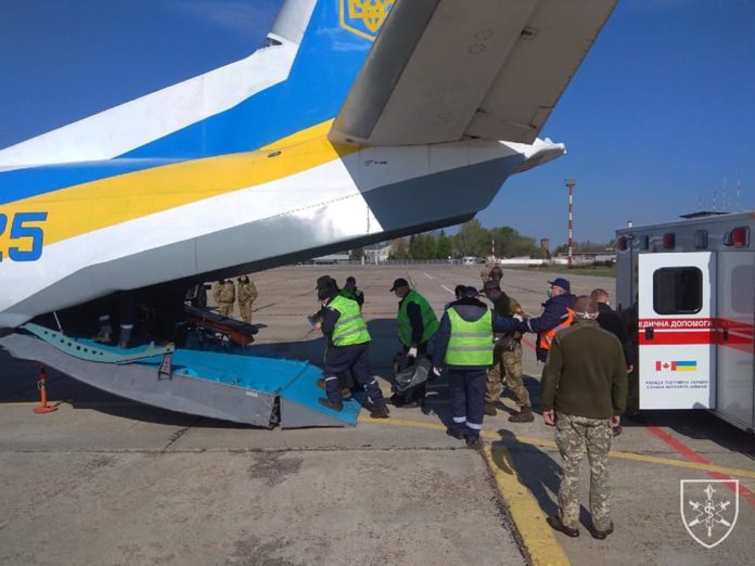 З Дніпра до Львова евакуювали поранених військовослужбовців З Дніпра до Львова евакуювали поранених військовослужбовців