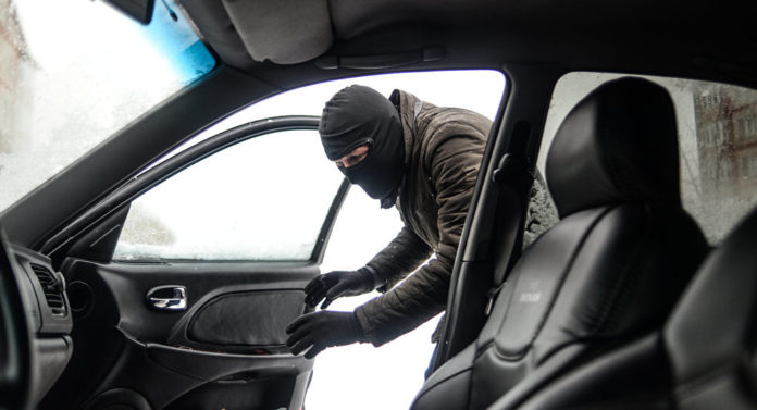 Злодію, який обікрав у Львові 13 авто, загрожує 6 років тюрми Злодію, який обікрав у Львові 13 авто, загрожує 6 років тюрми