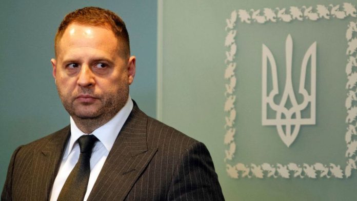Заявникам у справі «плівок Єрмака» спалили мотоцикл і кинули гранату в авто Заявникам у справі «плівок Єрмака» спалили мотоцикл і кинули гранату в авто