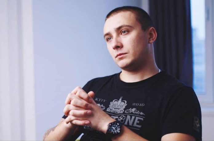 Активіста Стерненка викликають в СБУ для вручення підозри Активіста Стерненка викликають в СБУ для вручення підозри