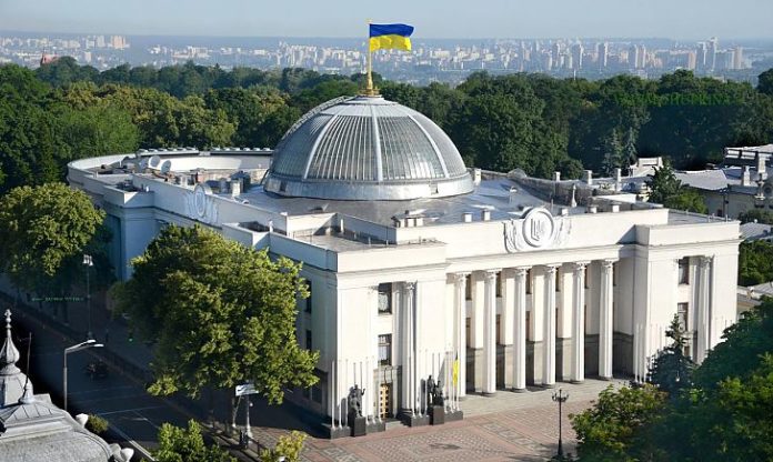 Рада скасувала пленарні засідання до кінця тижня через коронавірус Рада скасувала пленарні засідання до кінця тижня через коронавірус