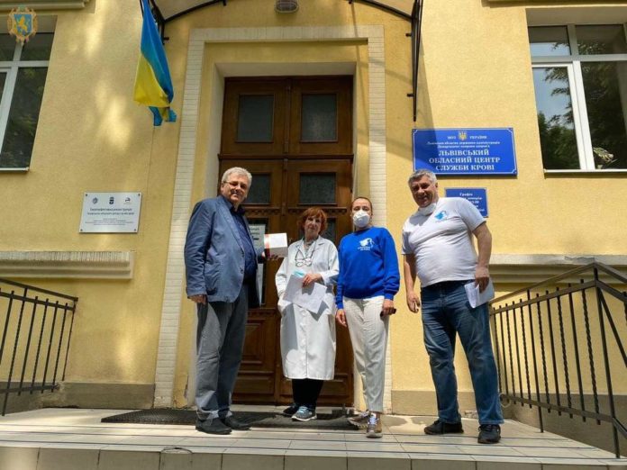 Медичним установам Львівщини передали тест-системи від благодійників Медичним установам Львівщини передали тест-системи від благодійників