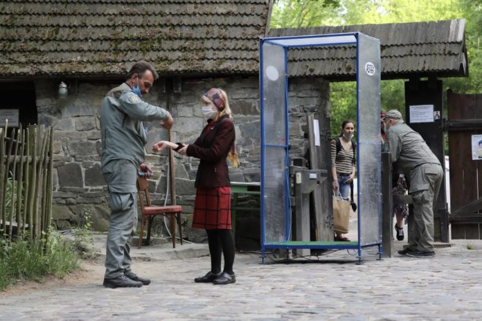 Депутати Львівської міськради хочуть ліквідувати «Муніципальну варту» Депутати Львівської міськради хочуть ліквідувати «Муніципальну варту»