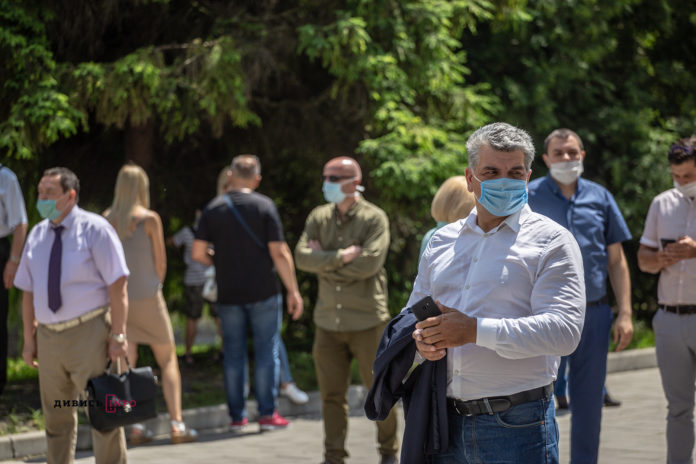 Пік пройшли, але карантин не послабили: чому на Львівщині продовжили обмеження Пік пройшли, але карантин не послабили: чому на Львівщині продовжили обмеження