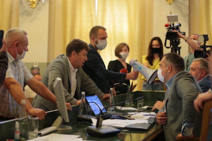 Як ВО «Свобода» блокує ремонти шкіл, садочків та лікарень? Як ВО «Свобода» блокує ремонти шкіл, садочків та лікарень?
