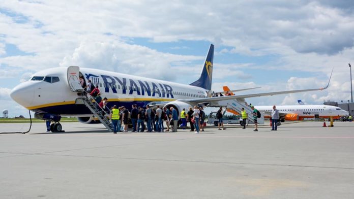 Ryanair очікує, що спад в авіаперевезеннях триватиме ще 2-3 роки Ryanair очікує, що спад в авіаперевезеннях триватиме ще 2-3 роки