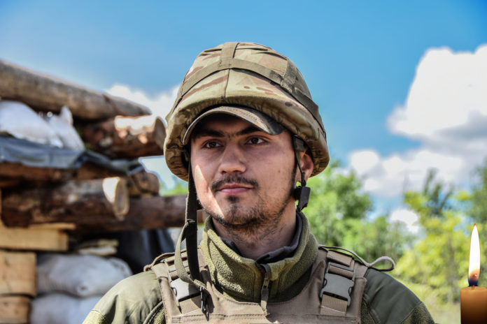 Загиблому Тарасу Матвіїву присвоєно звання Героя України з удостоєнням ордена «Золота Зірка» Загиблому Тарасу Матвіїву присвоєно звання Героя України з удостоєнням ордена «Золота Зірка»