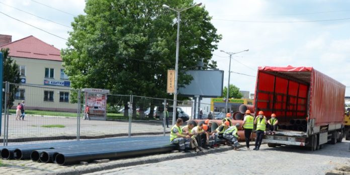 У Львові призупинили водопостачання до Личаківського і Сихівського районів У Львові призупинили водопостачання до Личаківського і Сихівського районів
