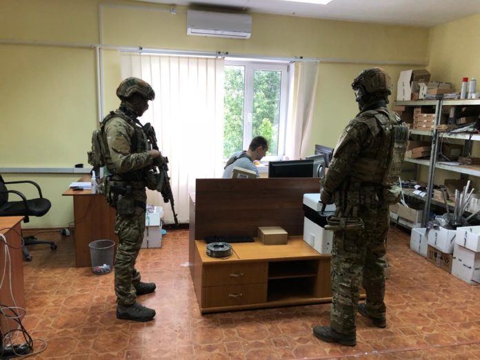 СБУ проводить обшуки на Червоноградській збагачувальній фабриці (фото) СБУ проводить обшуки на Червоноградській збагачувальній фабриці (фото)