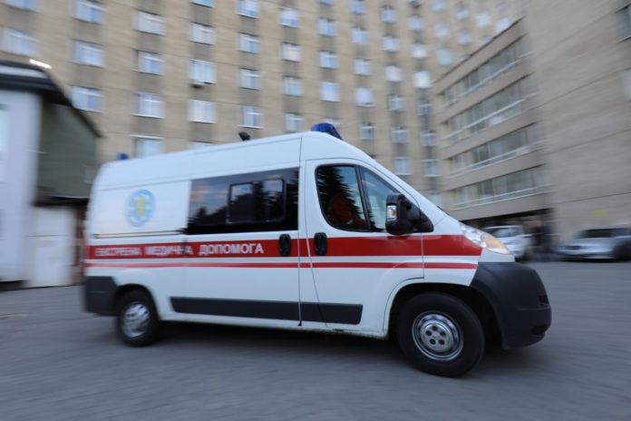 Львівські медики отримають два автомобіля для виїздів до пацієнтів з підозрою на COVID-19 Львівські медики отримають два автомобіля для виїздів до пацієнтів з підозрою на COVID-19