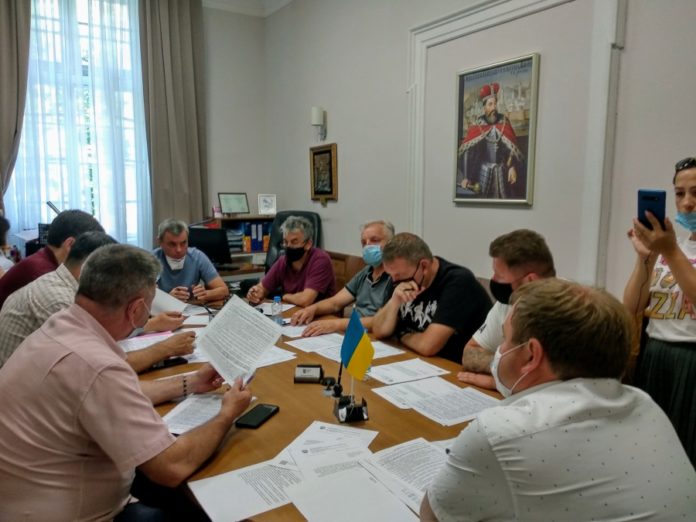 Депутати Львівської міськради підтримали дорожні карти е-петицій Депутати Львівської міськради підтримали дорожні карти е-петицій