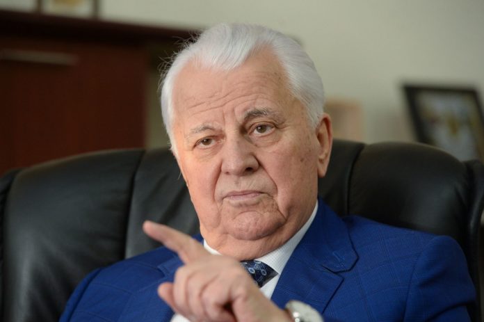 Кравчук погодився очолити українську делегацію в ТКГ Кравчук погодився очолити українську делегацію в ТКГ