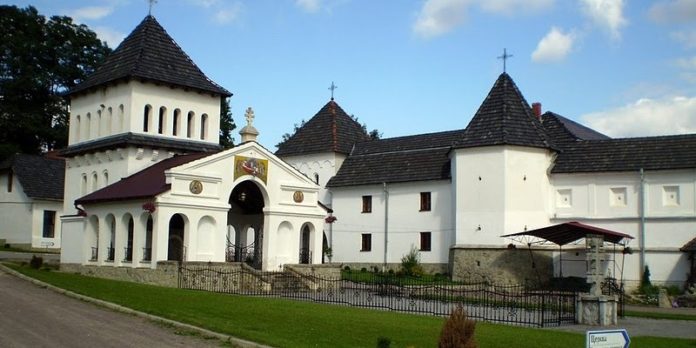 Святоуспенську Унівську лавру закрили на карантин через спалах Covid-19 Святоуспенську Унівську лавру закрили на карантин через спалах Covid-19