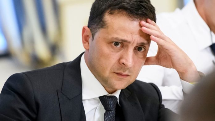 Володимир Зеленський виконав вимогу луцького терориста (відео) Володимир Зеленський виконав вимогу луцького терориста (відео)