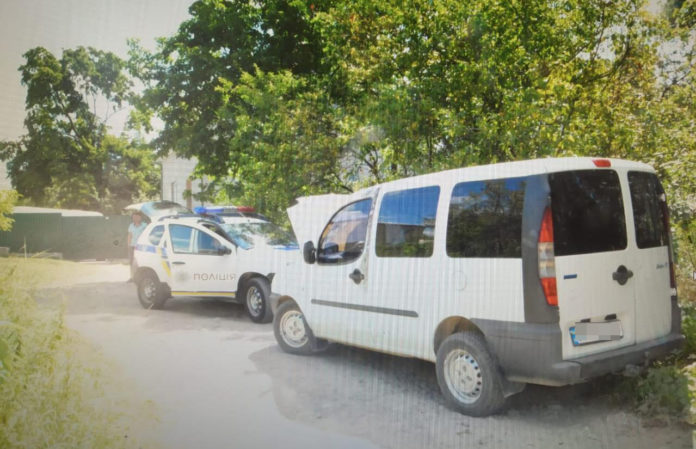 У Дрогобичі п’яний мешканець вкрав автомобіль (фото) У Дрогобичі п’яний мешканець вкрав автомобіль (фото)