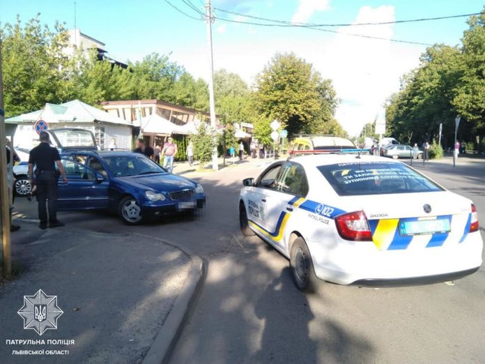 Львівські патрульні затримати ймовірного грабіжника Львівські патрульні затримати ймовірного грабіжника