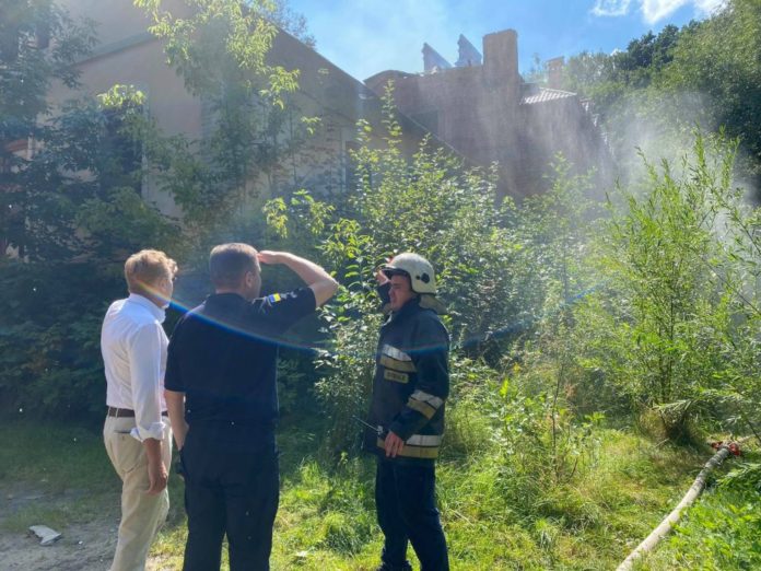 У Львові сталася пожежа в будівлі, по якій тривають юридичні суперечності У Львові сталася пожежа в будівлі, по якій тривають юридичні суперечності